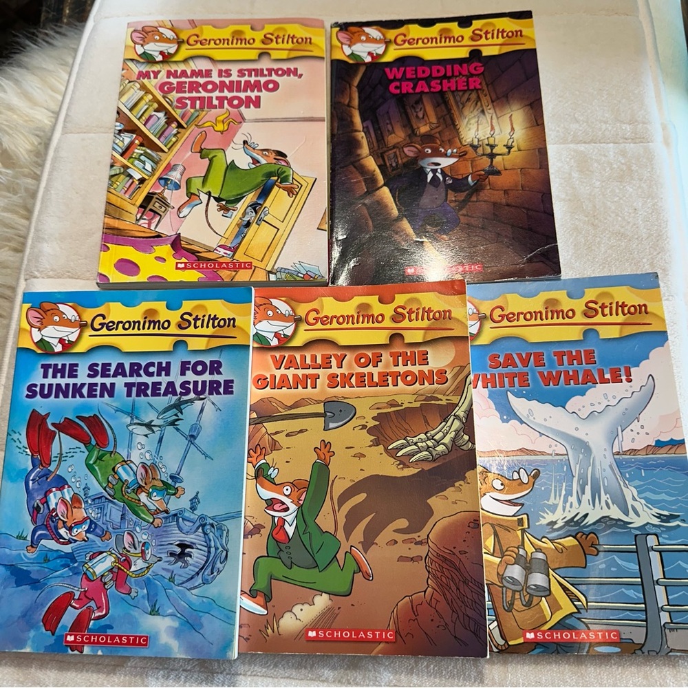 5 Geronimo stilton books. Wedding crasher